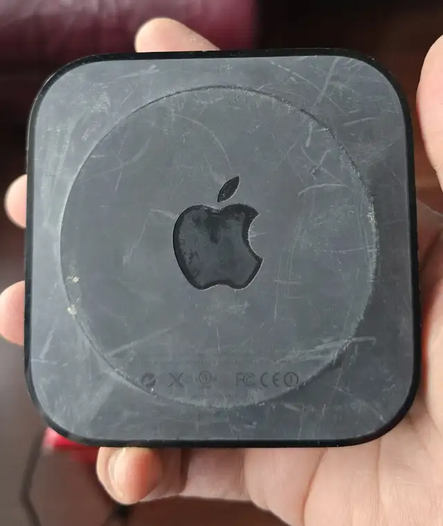 Apple TV (2nd generation) A1378 in General Electronics in Ottawa - Image 5