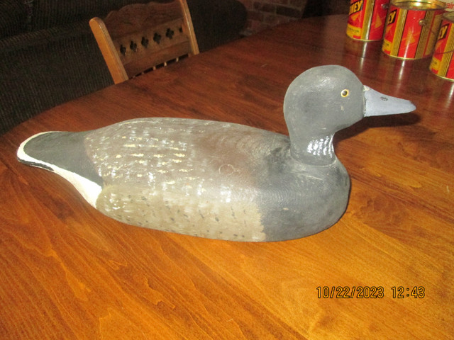 antique Clarence White hand carved goose  decoy in Arts & Collectibles in Ottawa - Image 3