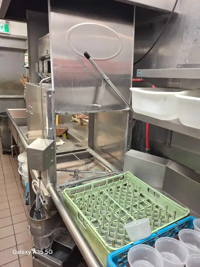 dishwasher472760504623441920