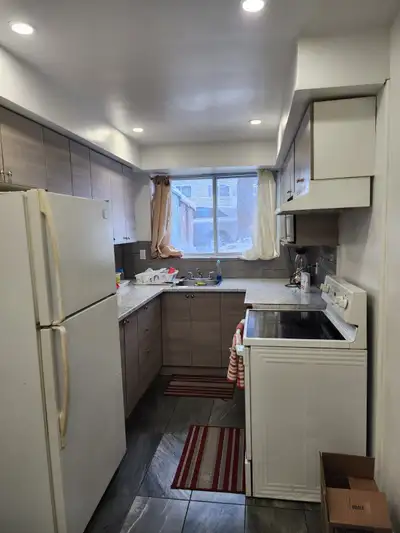 Grand Appartement 3 1/2 à louer Montréal situé près du bus-métro