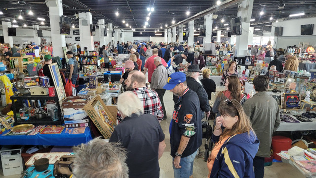 Manitoba's Largest, Vintage, Antique ,Collectibles Sale. Apr.13 in Arts & Collectibles in Winnipeg - Image 2