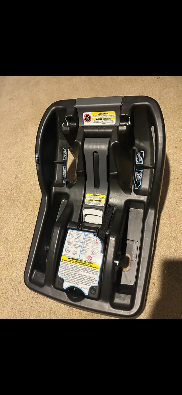 Graco Fast Action Jogger Travel System in Strollers, Carriers & Car Seats in Edmonton - Image 5