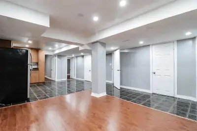 Hi , 2 Bedroom legal Basement is available for rent Starting August 1st . Near Sheridan college , pa...