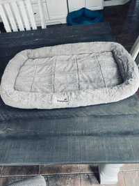 28"x18"m "Trusty Pup" pet bed in great condition & clean