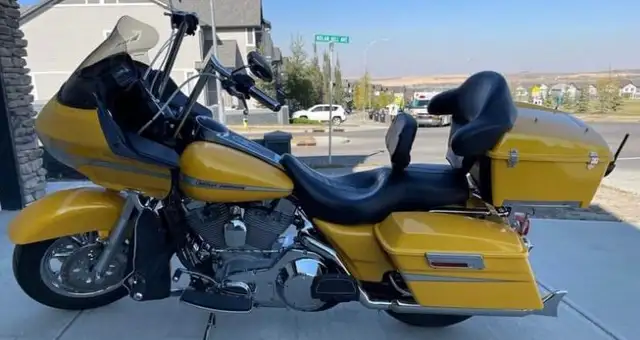 Beauty 2005 Harley Road Glide FLTRI in Touring in Kawartha Lakes - Image 6