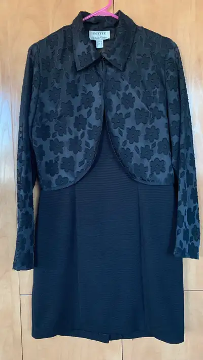 Ensemble robe sans manche et veston noir Michael Phillips 8 ans, View more