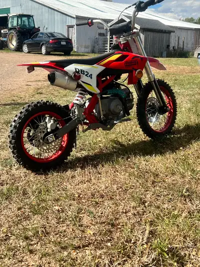 2 brand new never used 110 cc dirt bikes. Semi automatic ( no clutch) 4 speed transmission. Kick sta...