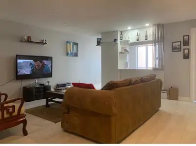 FEMALE ONLY Single bedroom available for single Female Located at Alton Tower Cir, Scarborough, ON ✅...