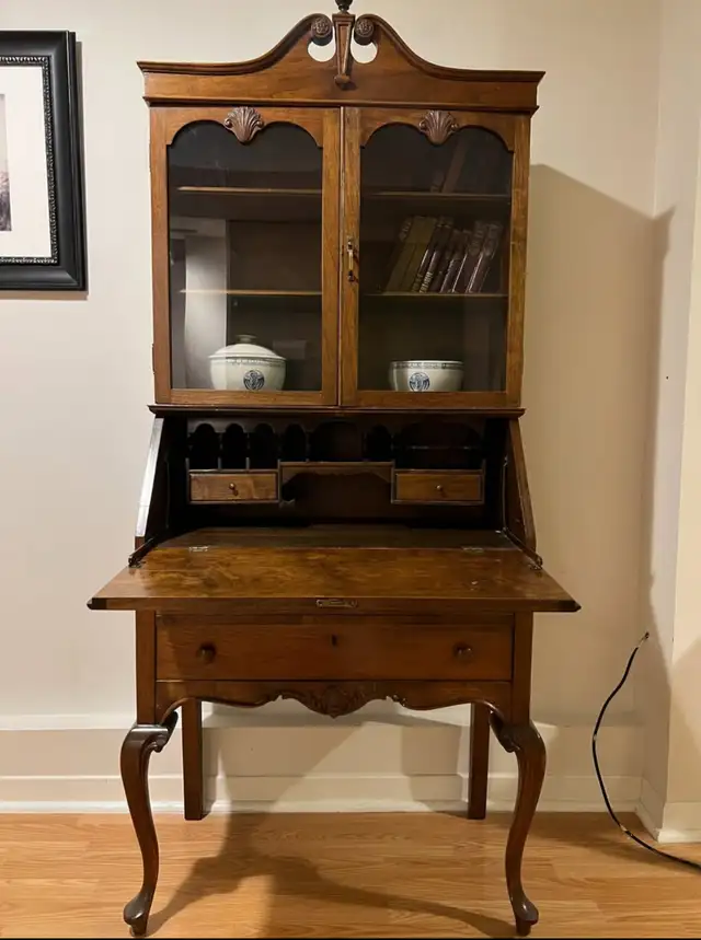 Unique Vintage Solid Wood Secretary Desk. in Desks in City of Toronto - Image 2