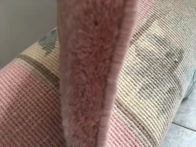 Persian rug in Rugs, Carpets & Runners in Markham / York Region - Image 5