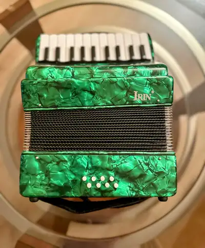 accordion, View more