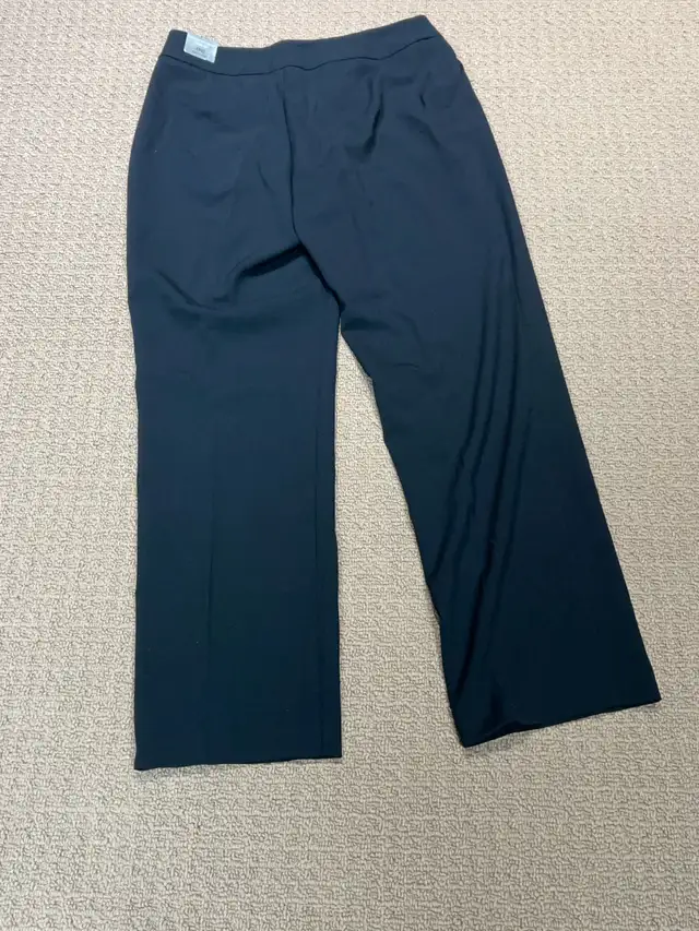 New Women’s Clothes  in Women's - Bottoms in Sudbury - Image 3