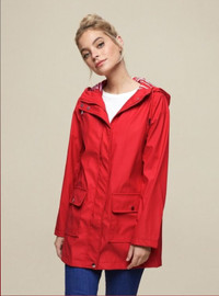 Red Hood Water Resistant Coat/Manteau résistant à l’eau à capuch