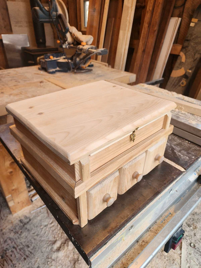 New Handmade Pine Jewelry Box w/ 3 drawers  in Multi-item in City of Halifax - Image 2