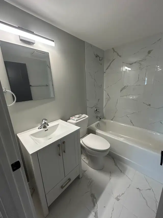 Newly Renovated, 1 Bedroom, Available Now in Long Term Rentals in Belleville - Image 9
