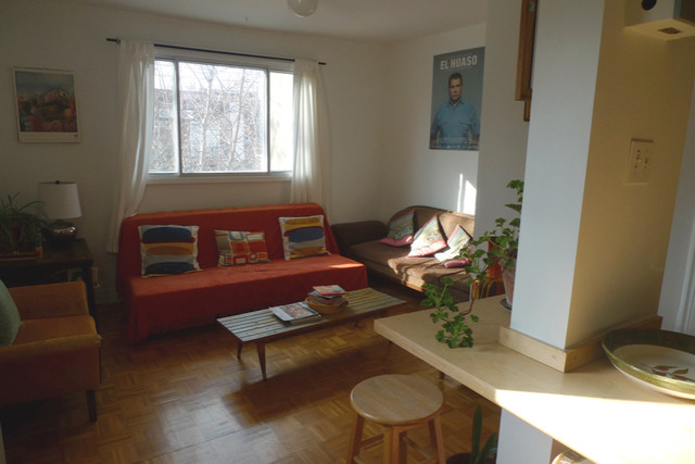 5 1/2 - Petite Italie - Sous-location - meublée - tout inclus dans Locations temporaires  à Ville de Montréal - Image 4