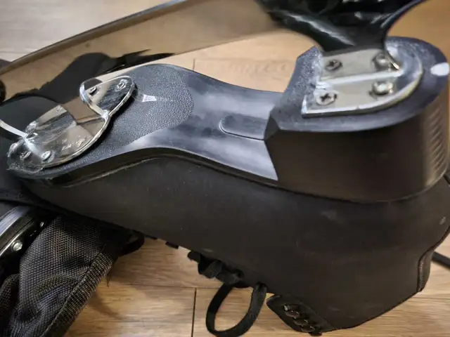 Jackson Mystique Figure Skates 7M w/ John Wilson Blades 10.25" in Skates & Blades in Ottawa - Image 3