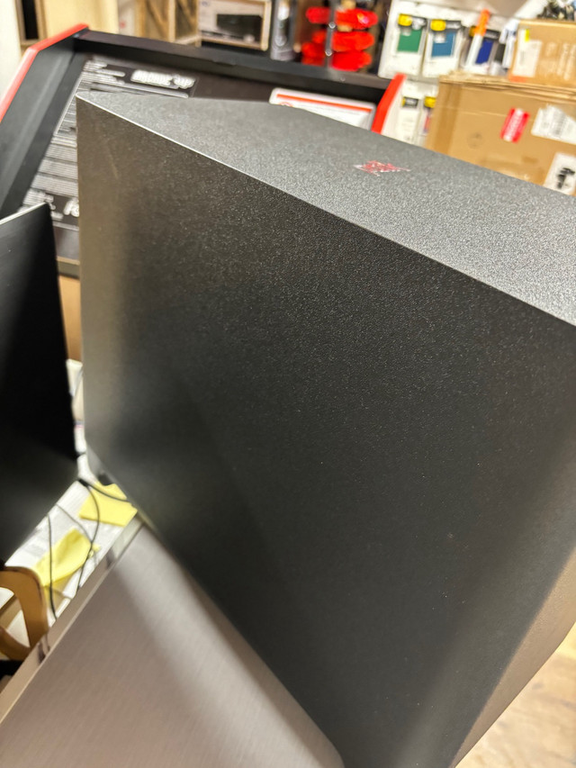 Polk Audio React Sub Wireless Subwoofer for React Sound Bar in Speakers in Cambridge - Image 3