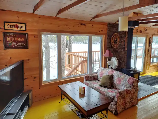 ►►CANCELLATION !WATERFRONT COTTAGE - 20FT FROM LAKE RARE◄◄ in Ontario in Canada - Image 7