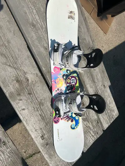 Kids firefly snowboard , bindings , and size 3 boots - like new - used 2,3 times Asking 100$ OBO