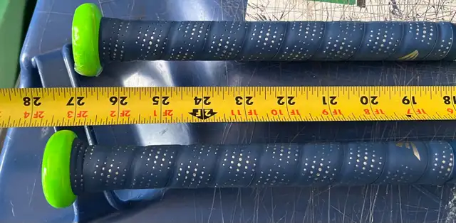 2 EASTON TYPHOON BASEBALL BATS YSB22TY12 27/15 2 1/4-12 in Baseball & Softball in Mississauga / Peel Region - Image 4