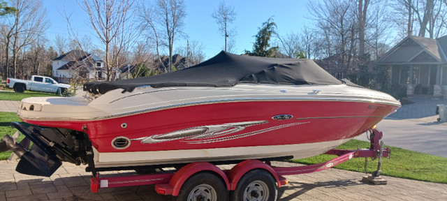 2006 Sea Ray 20 foot Bow Rider '200 Select'. in Powerboats & Motorboats in Grand Bend