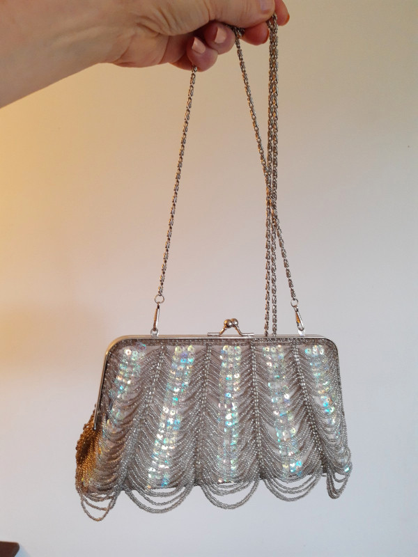 HAND BEADED VINTAGE EVENING BAG in Women's - Bags & Wallets in Hamilton
