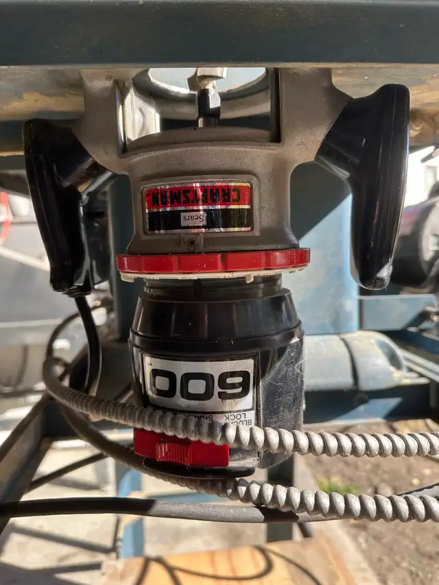 8” table saw with router attachment in Power Tools in Red Deer - Image 5