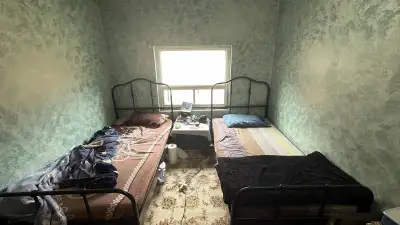 Room available ( preferably Boys) -Sharing with other 1 (English/Hindi/Punjabi Boys), -Very close to...