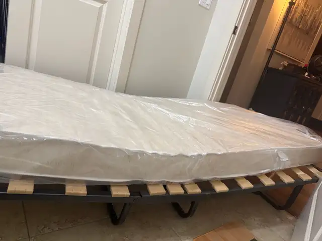 Portable Bed  in Beds & Mattresses in Calgary - Image 4