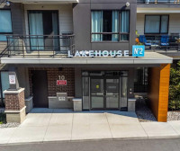 Grimsby-On-The-Lake One+Den Condo with Unobstructed Lake View