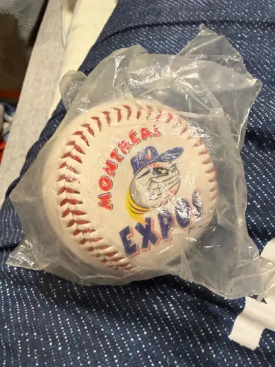 Vintage Montreal Expos Fotoball Trivia Baseball – Original Bag, View more