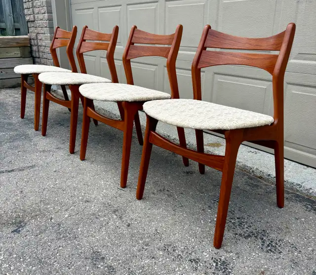 Teak Vintage Mid Century Modern Dining Chairs  in Dining Tables & Sets in Oshawa / Durham Region - Image 8