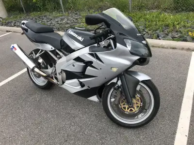 Selling my silver 2000 Kawasaki Zx6R. (600cc) 46564 km. I don’t want to sell it but I don’t need 2 m...