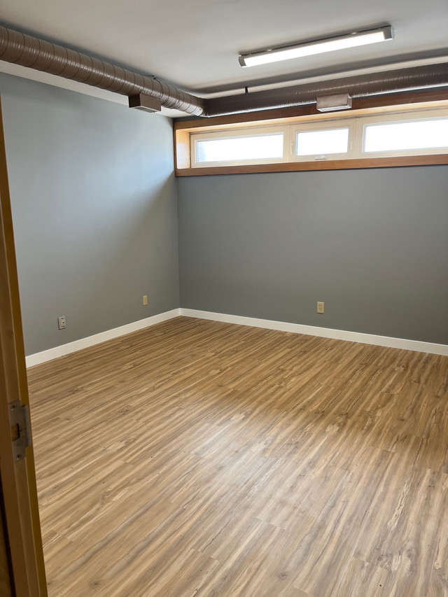 Commercial Space For Rent in Commercial & Office Space for Rent in Thunder Bay - Image 2