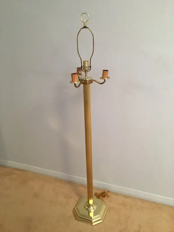 FLOOR LAMP (4 LIGHTS) GOLD FINISH VINTAGE in Indoor Lighting & Fans in City of Montréal - Image 2
