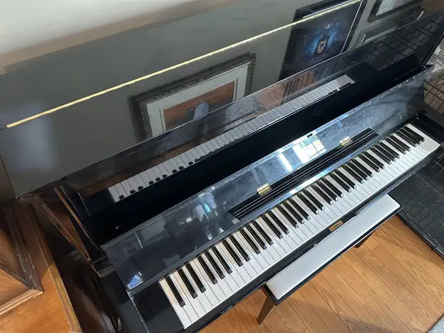 Yamaha U1A Piano in Pianos & Keyboards in City of Toronto - Image 4