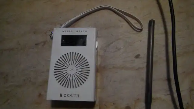 zenith vintage pocket radio628637317207061215