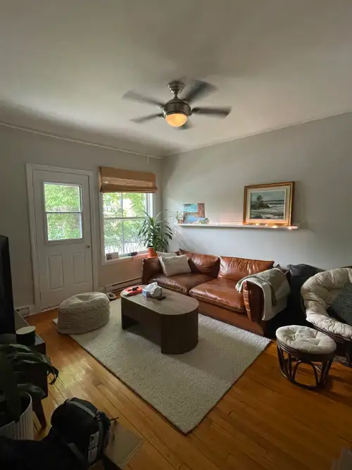 Appartement 4 1/2 disponible 1er septembre dans Rosemont, mois de septembre gratuit. 1680$/mois, non...