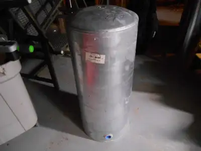 30 US Gallon Galvanized Pressure Tank, View more