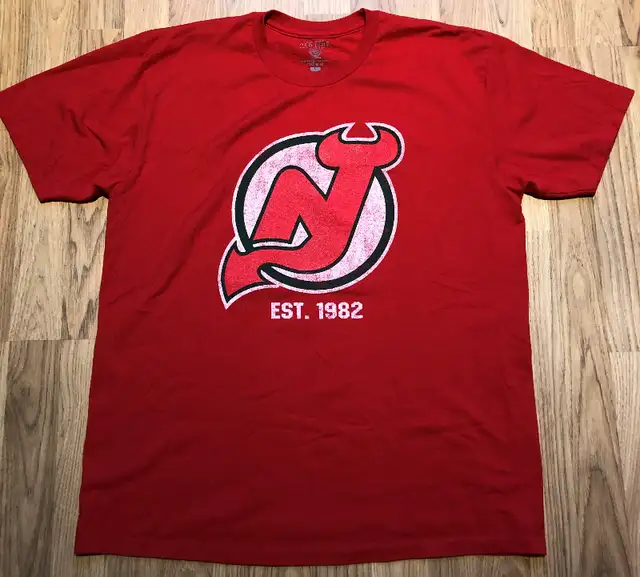 Vintage Hockey T-Shirts - NHL and Team Canada in Hockey in North Shore - Image 8