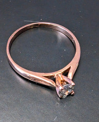 Diamond solitaire ring, 10K rose gold