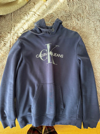 Calvin klein hoodie, size M(no stain)