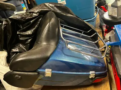 Harley Davidson Tour Pack with passenger backrest and speakers. Came off of 2014 Electra Glide Ultra...