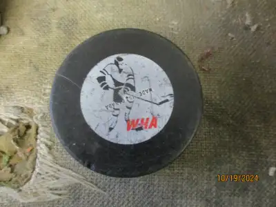 1980s WHA WINNIPEG JETS HOCKEY PUCK $20 VINTAGE NHL, View more
