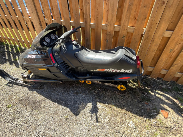 A skidoo mach z 800 triple in Snowmobiles in St. Catharines - Image 2