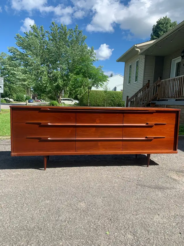 Rare ensemble de chambre Viscol, modèle 417, 1961-1962 in Dressers & Wardrobes in Lanaudière - Image 3
