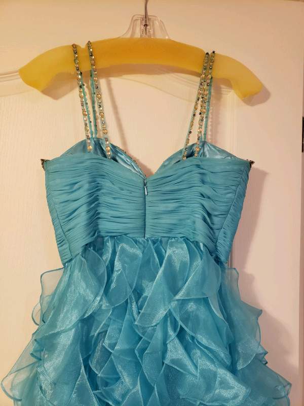 SHERRI HILL Designer DRESS size 4 in Women's - Dresses & Skirts in City of Toronto - Image 4