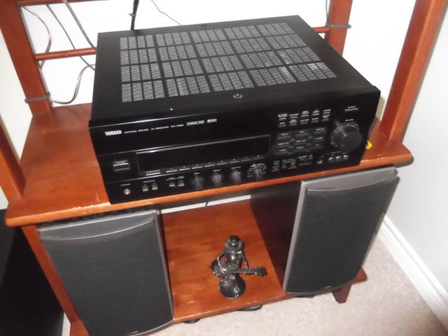High End Yamaha surround sound receiver, speakers & Turntable. in Stereo Systems & Home Theatre in Chatham-Kent - Image 4