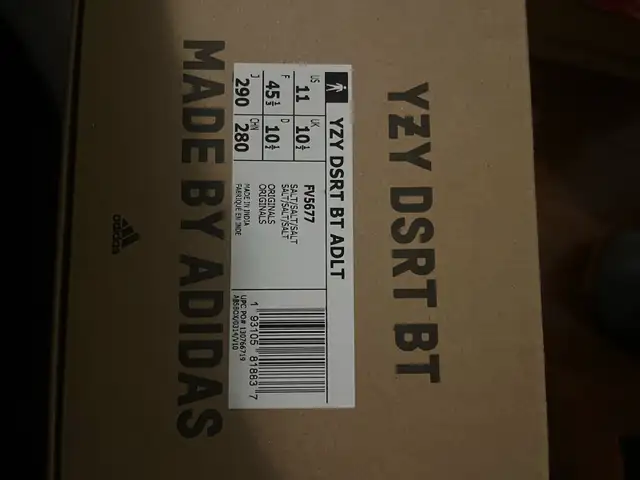 Yeezy 750 boots salt size 11  in Men's in Oshawa / Durham Region - Image 4